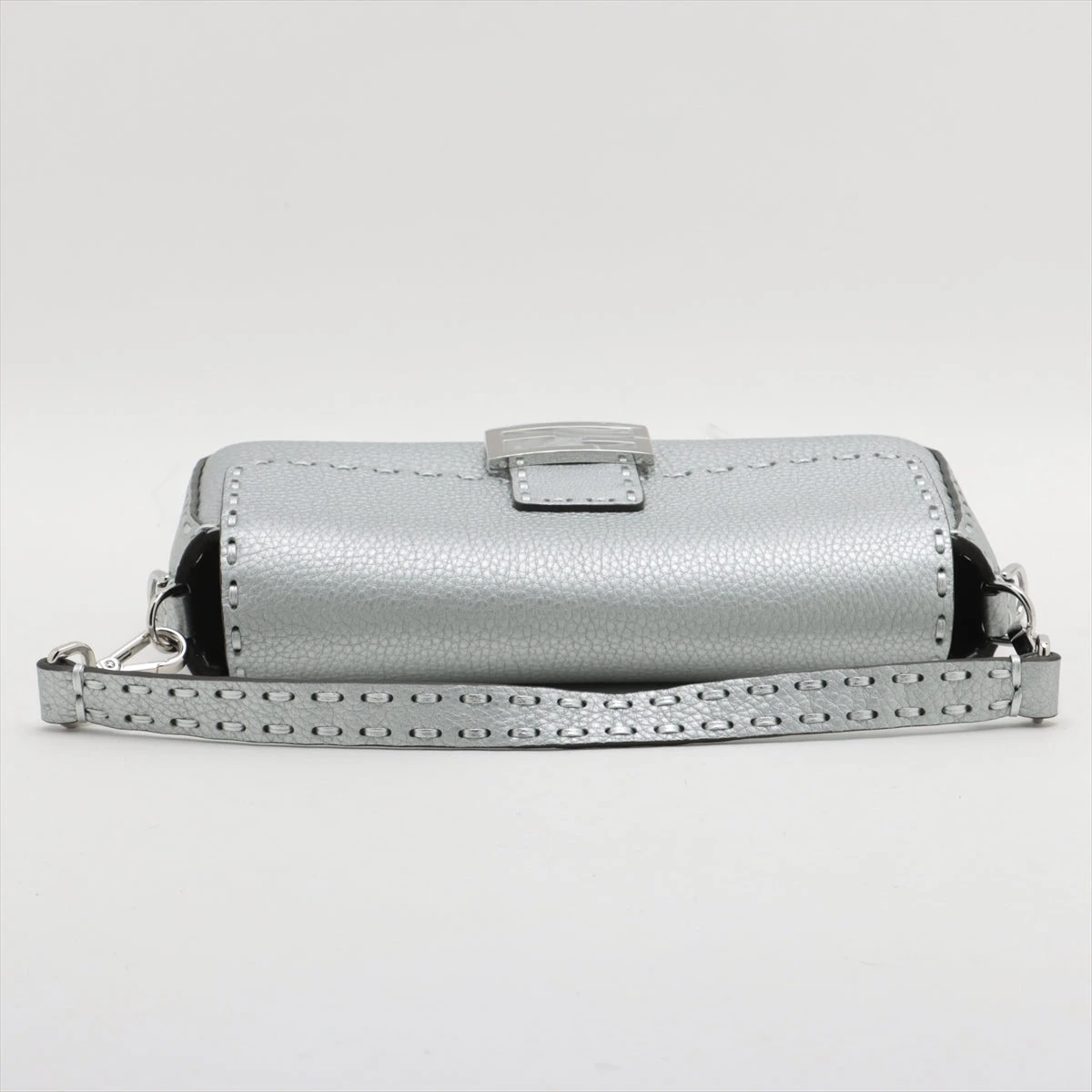 q27【極美品】フェンディ　レザー　マンマバケット　チェーン　ショルダーバッグ FENDI - q27【極美品】フェンディ レザー マンマバケット