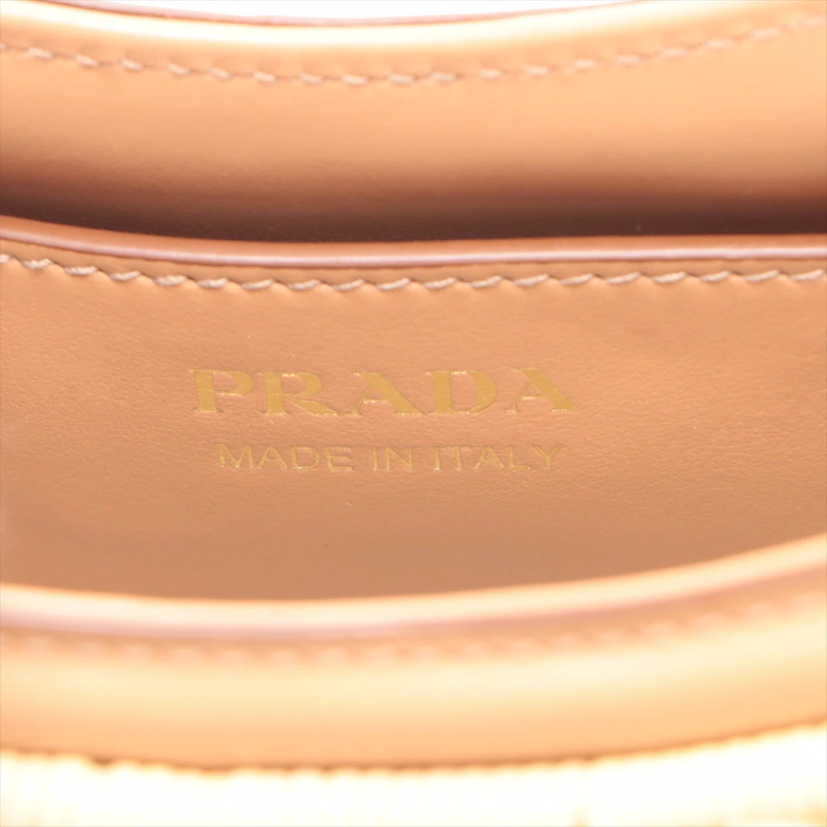 【PRADA】アーケバッグ4320 ラタン×レザー ベージュ系・中古 Prada アーケ レザーショルダーバッグ | ニュートラル | FARFETCH JP