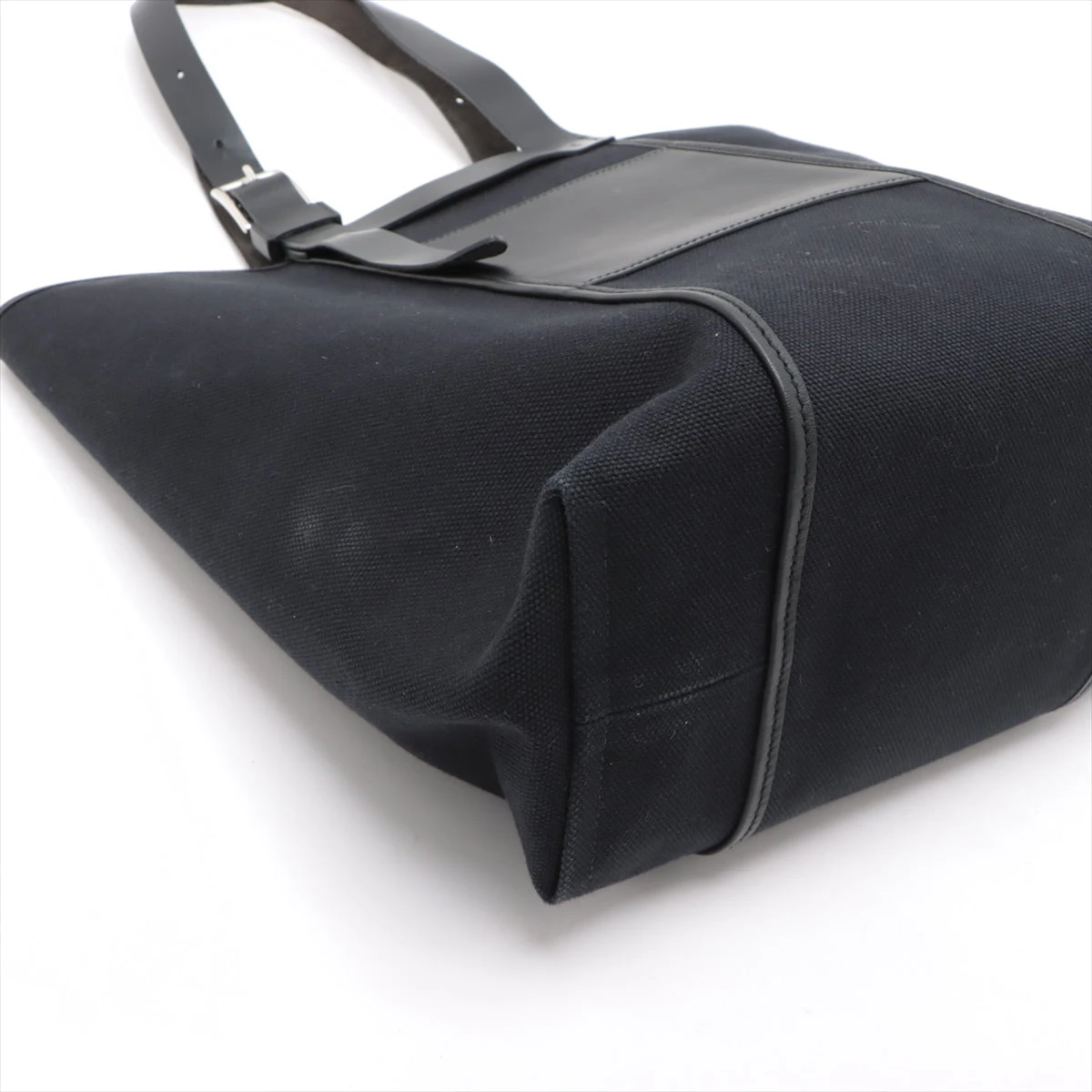 国内発送エルメス エトリヴィエール ポケットトワル＆ 27 使いやすい】HERMES《エトリヴィエール・ポケット》27 バッグ