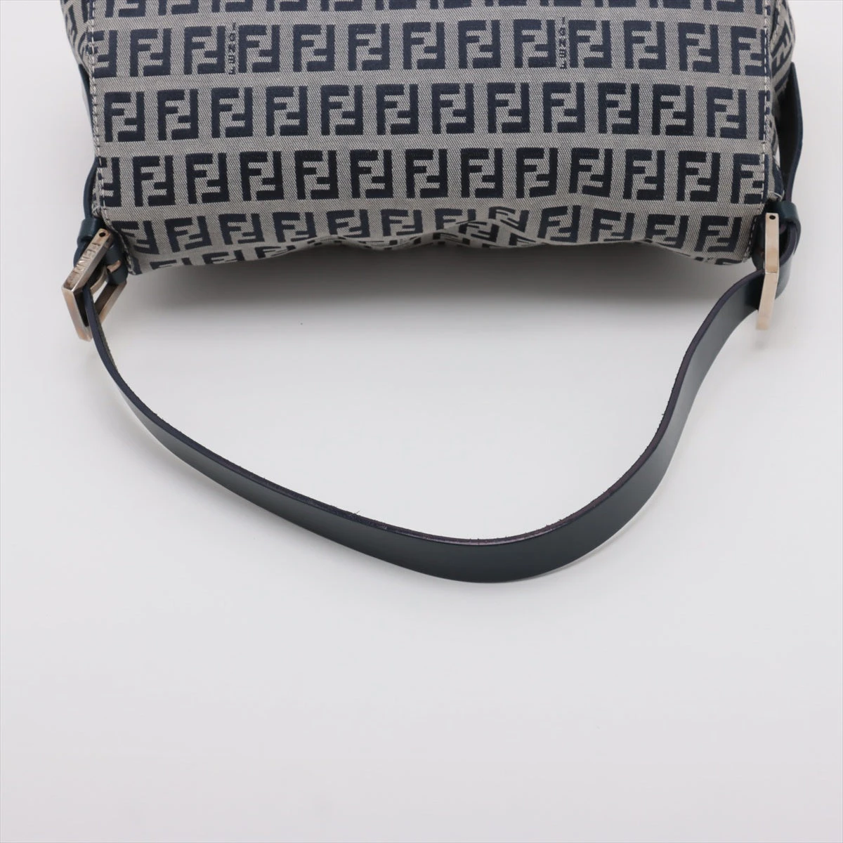 フェンディズッキーノキャンバスマンマバケットネイビー