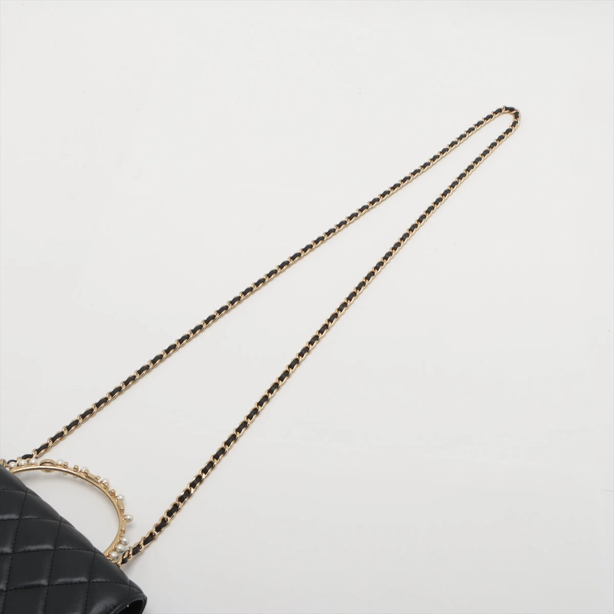 シャネル マトラッセ ラムスキン チェーンウォレット トップハンドル