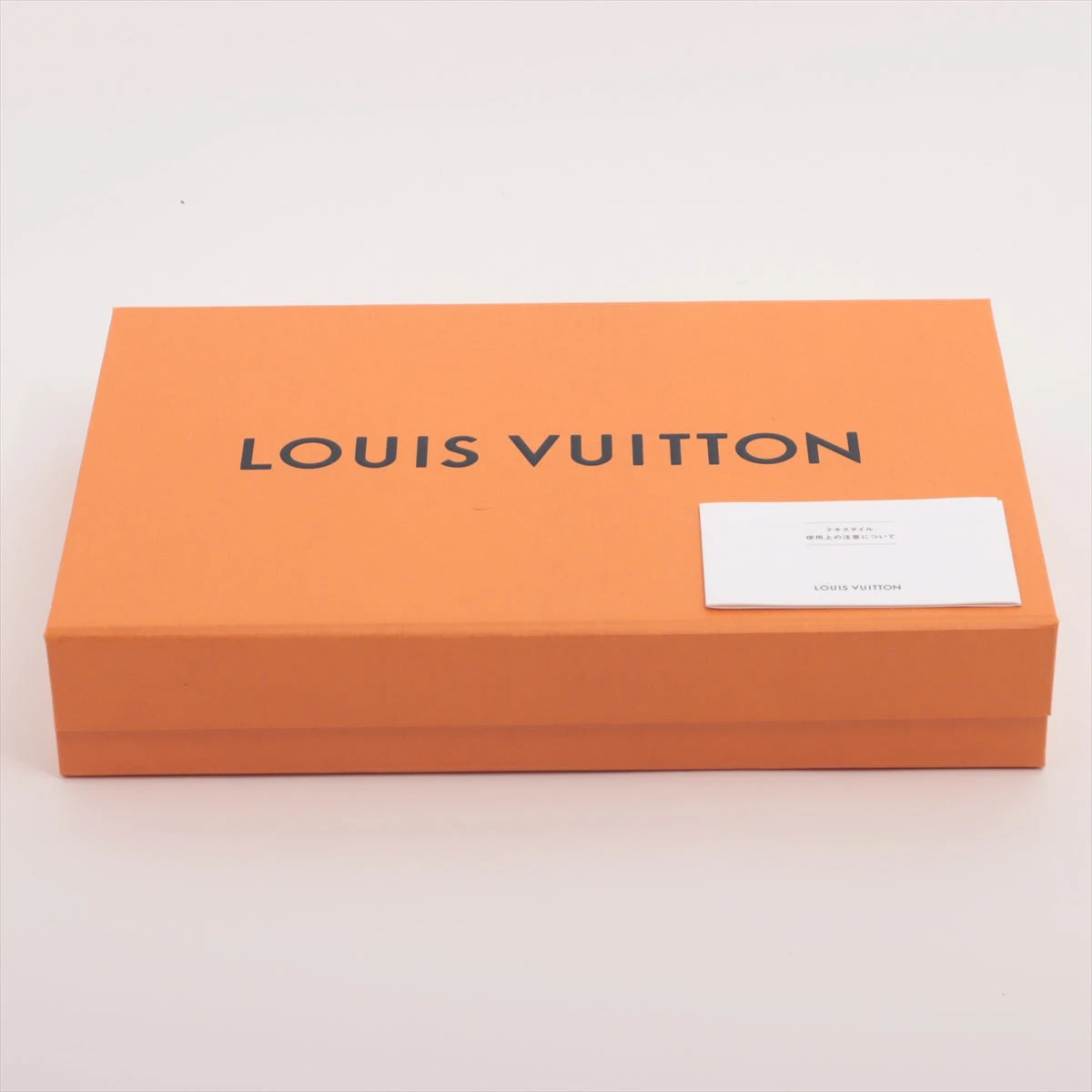 ルイヴィトン　エシャルプ・ジャイアント モノグラム ジャングル ルイ・ヴィトン(LOUIS VUITTON)ルイヴィトン ジャイアント
