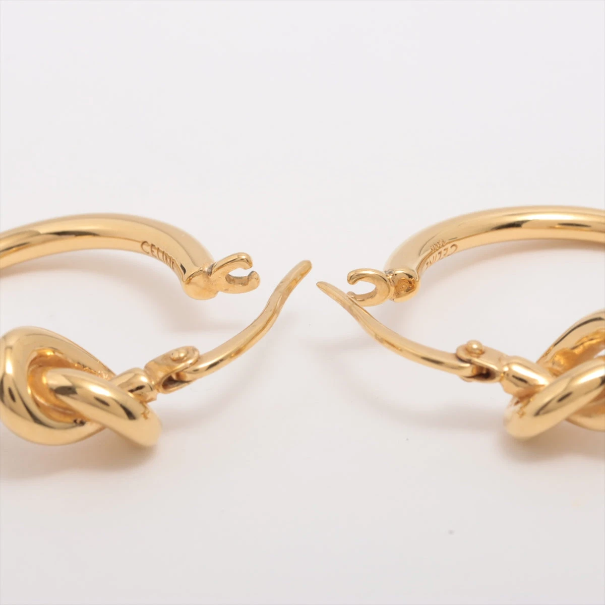 ！極美品！　セリーヌ　ピアス　ループ　ゴールド　123aa CELINE(セリーヌ) ノットスモールフープピアスSCA1233 SCA1233