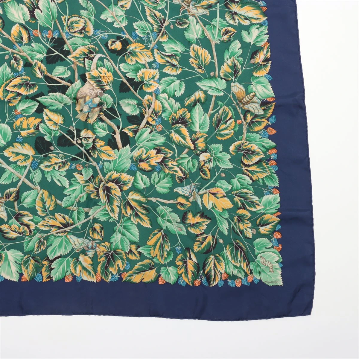 【早い者勝ち！】HERMES カレ90 木の伝説　グリーン エルメス カレ90 es Legendes de l'Arbre 木の伝説 - メルカリ
