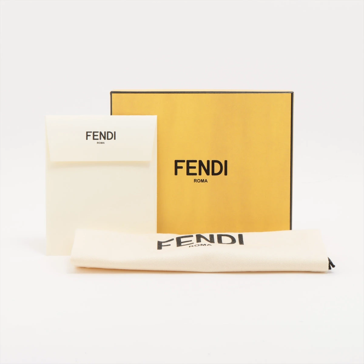 ◇フェンディ◇レザー/ピーカブー/セレリア/コンパクトウォレット/財布/ブランド 楽天市場】FENDI(フェンディ) セレリア Selleria ピーカブー