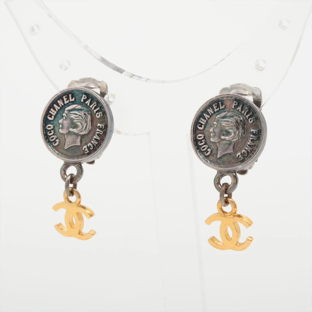 シャネル マドモアゼル 96P イヤリング(両耳用) メタル×GP シルバー  