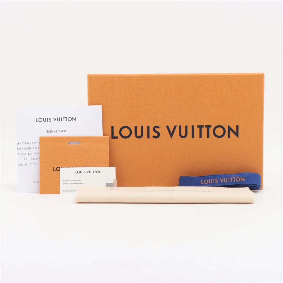 ヴィトン モノグラム クーヴェルテュール パスポール NM M12219