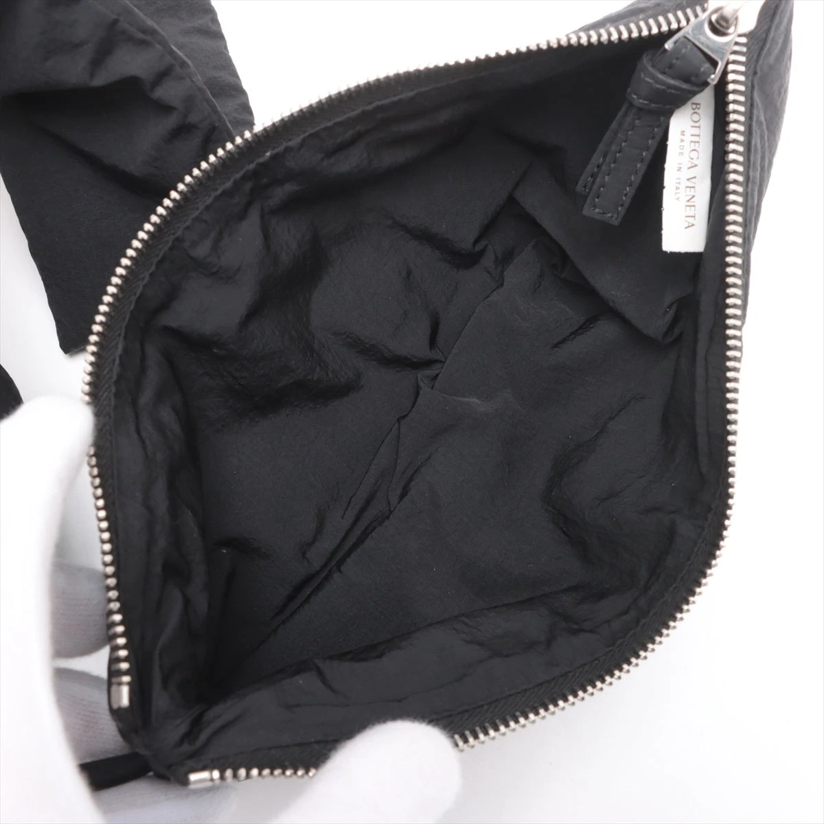 新品未使用 ボッテガヴェネタ マキシイントレチャート パデットカセット リュック ボッテガヴェネタ マキシイントレチャート パデットカセット