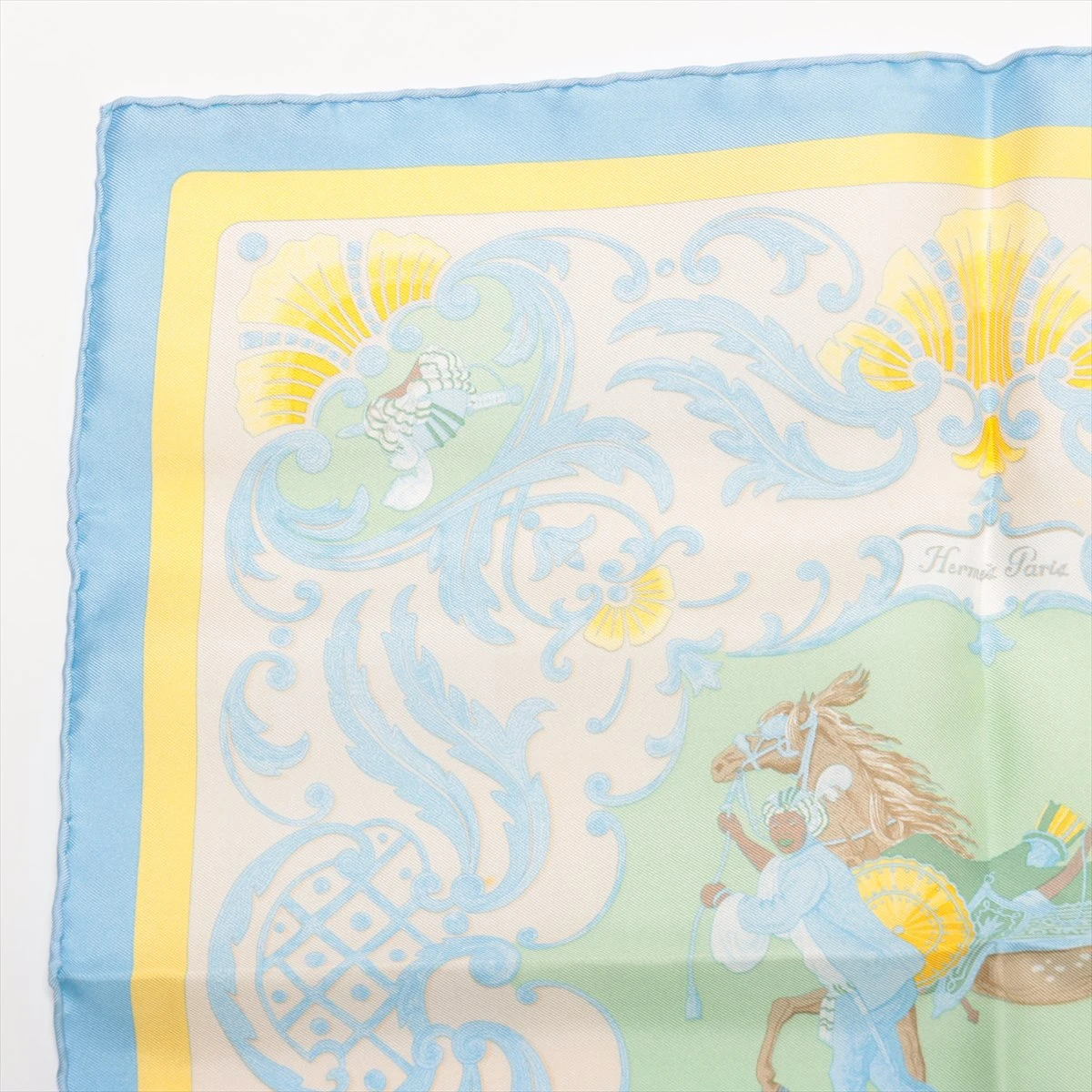 A483 【アーカイブ】エルメス カレ45 ミニスカーフ Cheval Turc エルメス カレ45 Cheval Turcトルコの馬 スカーフ シルク ライト