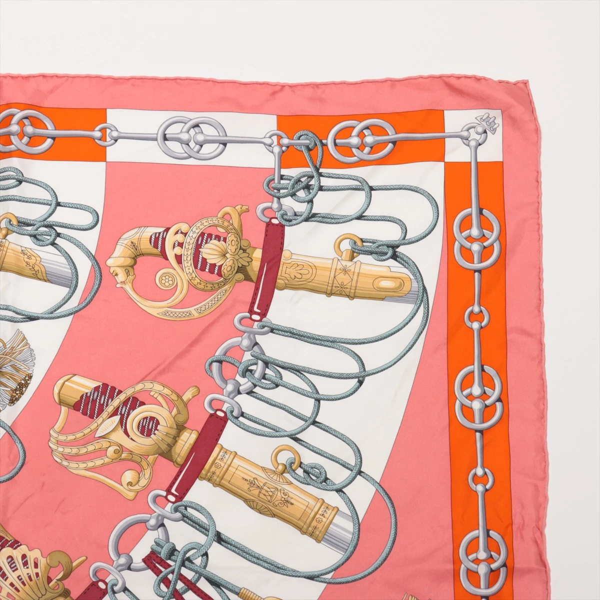 新品未使用 HERMES エCliquetis スカーフ タグ付き エルメス(HERMES)エルメス カレ90 CLIQUETIS スカーフ 衣料品