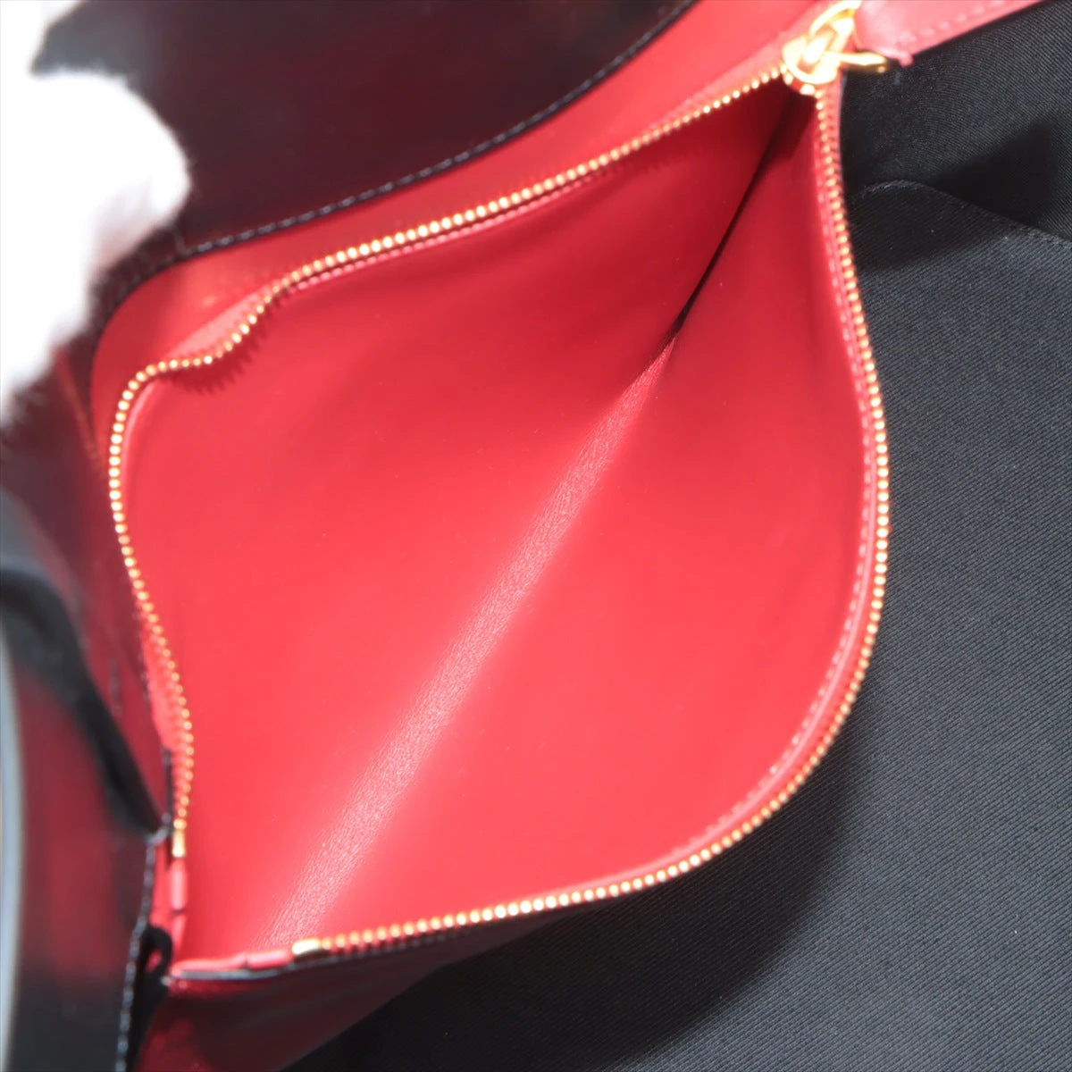 美品 ヴァレンティ ノトートバッグ ブラック レザー　Vロゴ金具　希少　バック ヴァレンティノ Vロゴ レザー トートバッグ ブラック A3256170