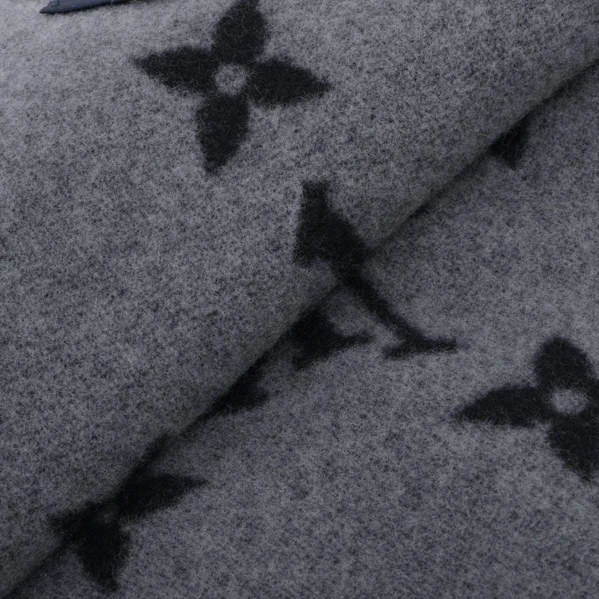 ヴィトン M76032 クヴェルテュール モノグラム エクリプス AB1220