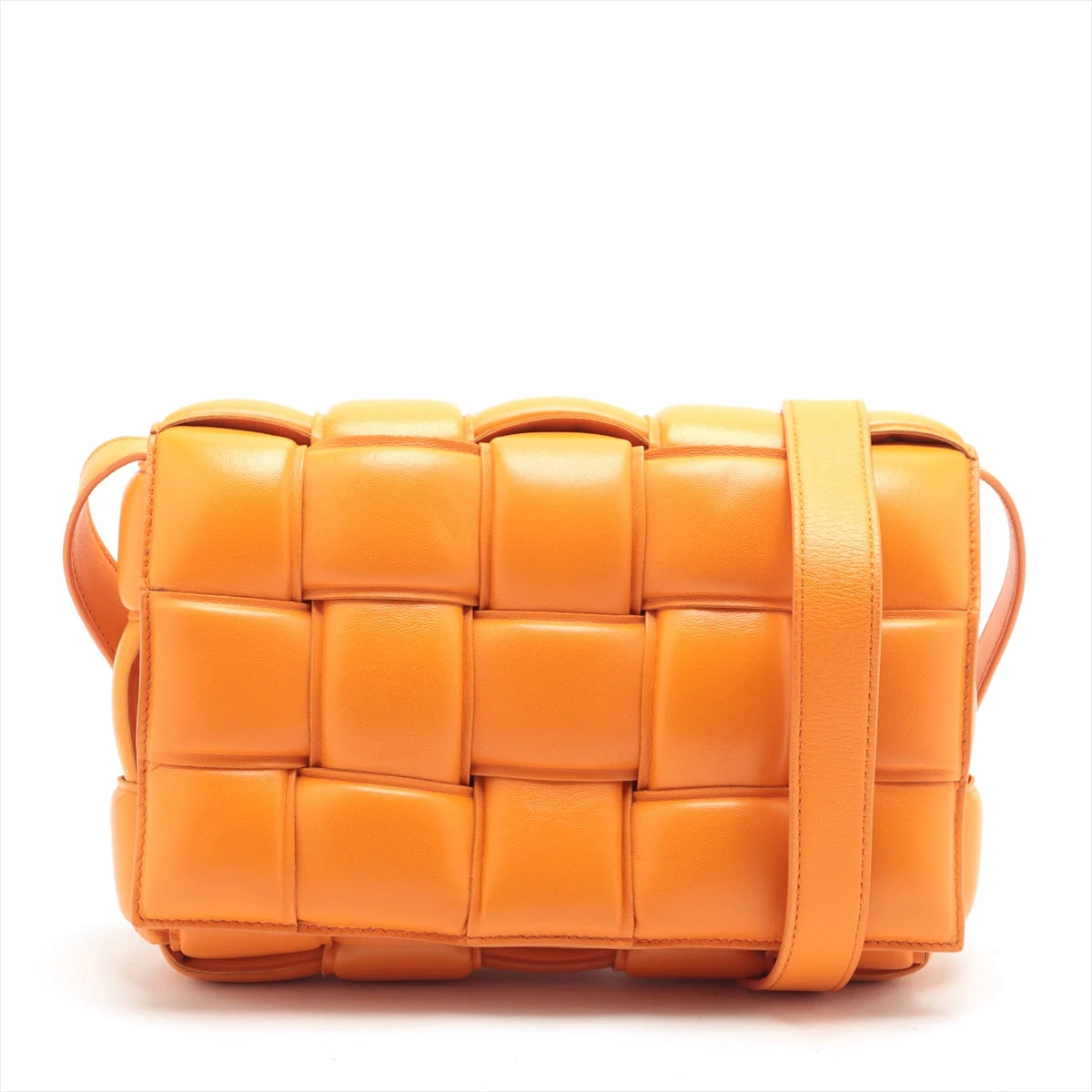 ボッテガヴェネタ マキシイントレチャート パデッドカセット 【公式通販】