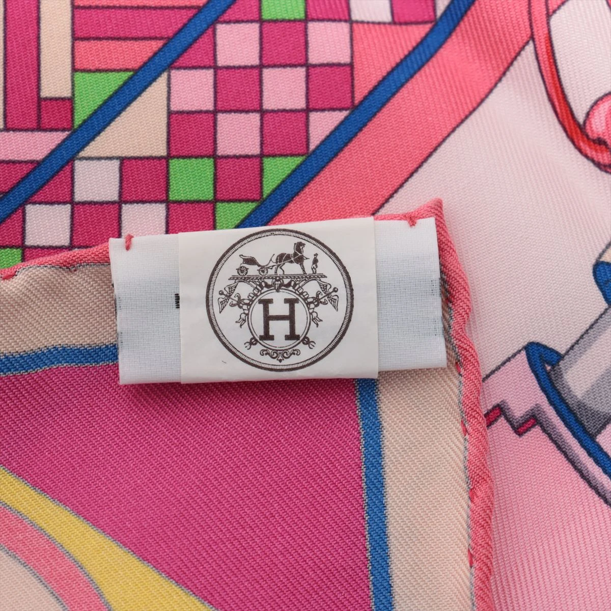 美品　エルメス　カレウォッシュ　スカーフ　カレ90 首輪と犬　ピンク　ブラウン エルメス カレウォッシュ Colliers et chiens 首輪と犬 スカーフ