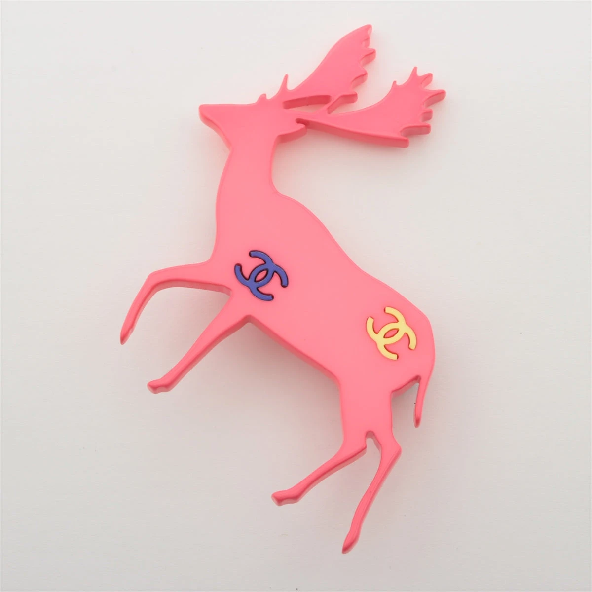 シャネル鹿⁇トナカイ⁇のブローチ。ピンク