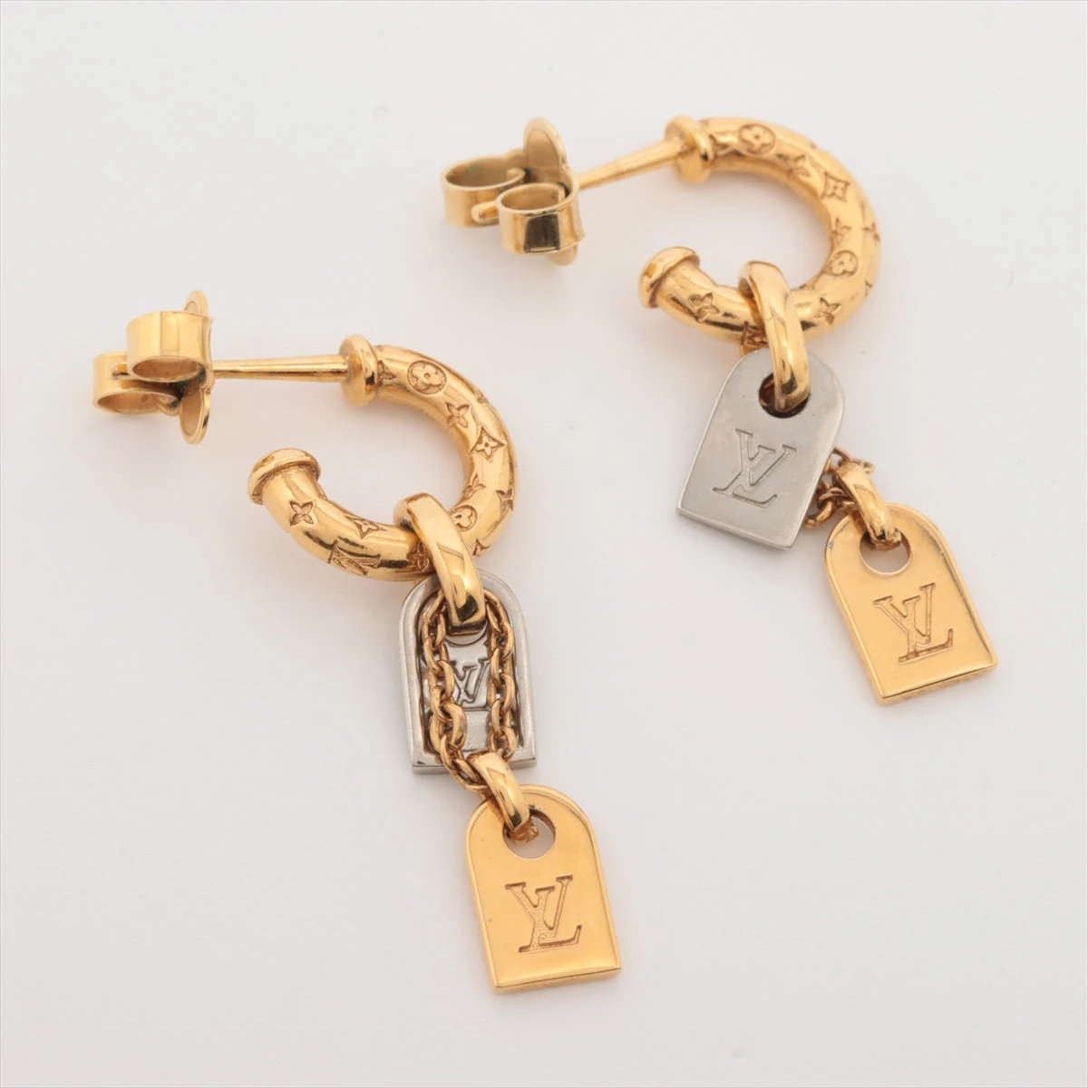 LOUIS VUITTON ピアス ナノグラムプラネット LV M00607 ルイヴィトン M00607 ナノグラムプラネットLV ロゴ ピアス