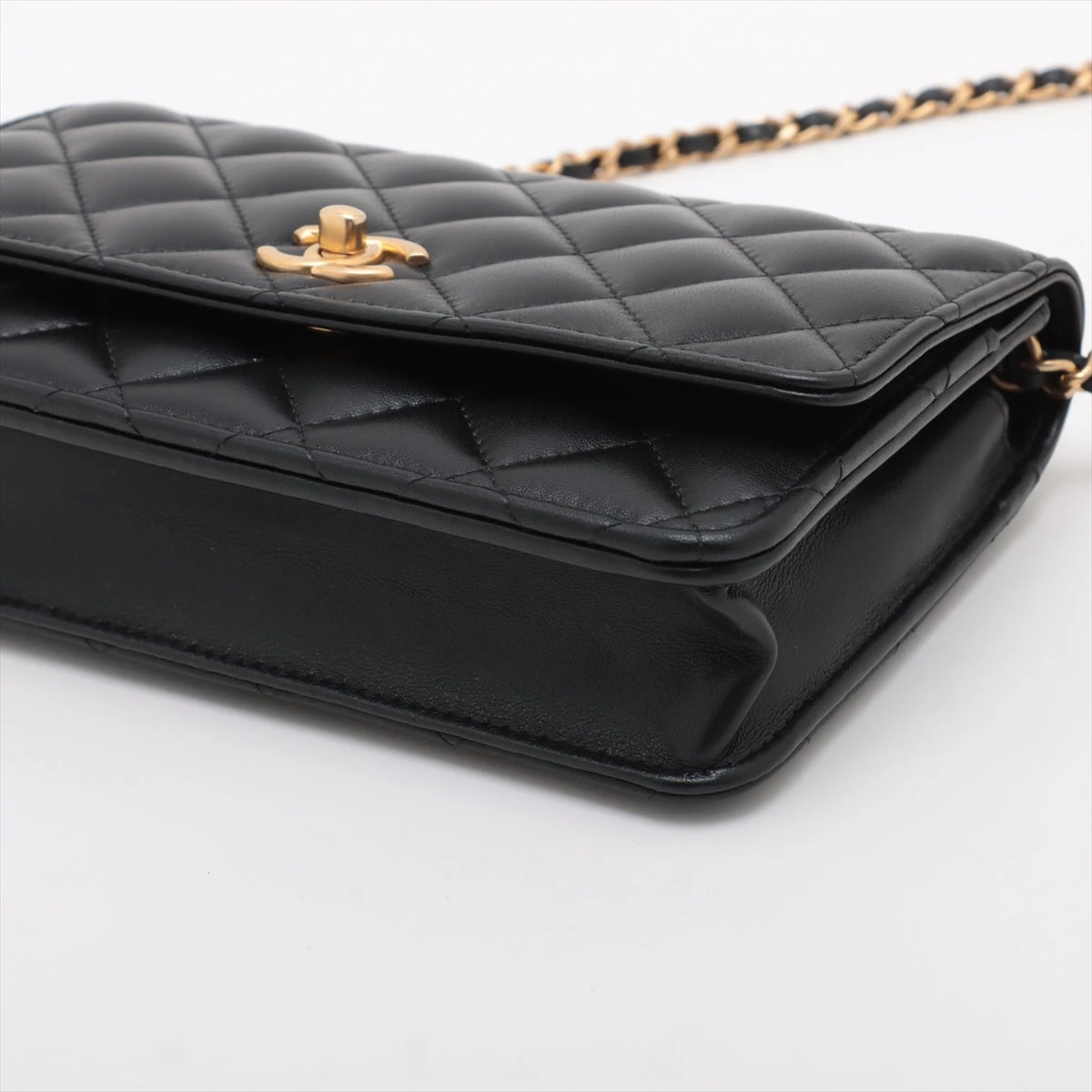 24K CHANEL CC チェーンウォレット ラムスキン ココボール付 24K CHANEL CC チェーンウォレット ラムスキン ココボール付