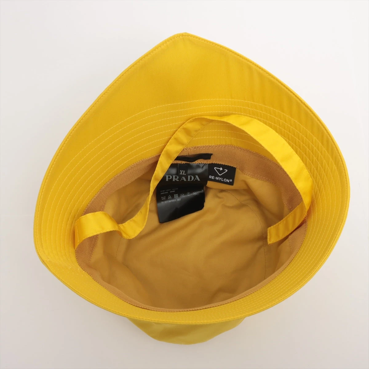 プラダ サイズ:M  2HC282 RENYLON三角ポーチ装飾リナイロンバケット帽子 中古 SB01 PRADA プラダ Re Nylon リナイロン 三角ロゴ ポーチ付き バケット