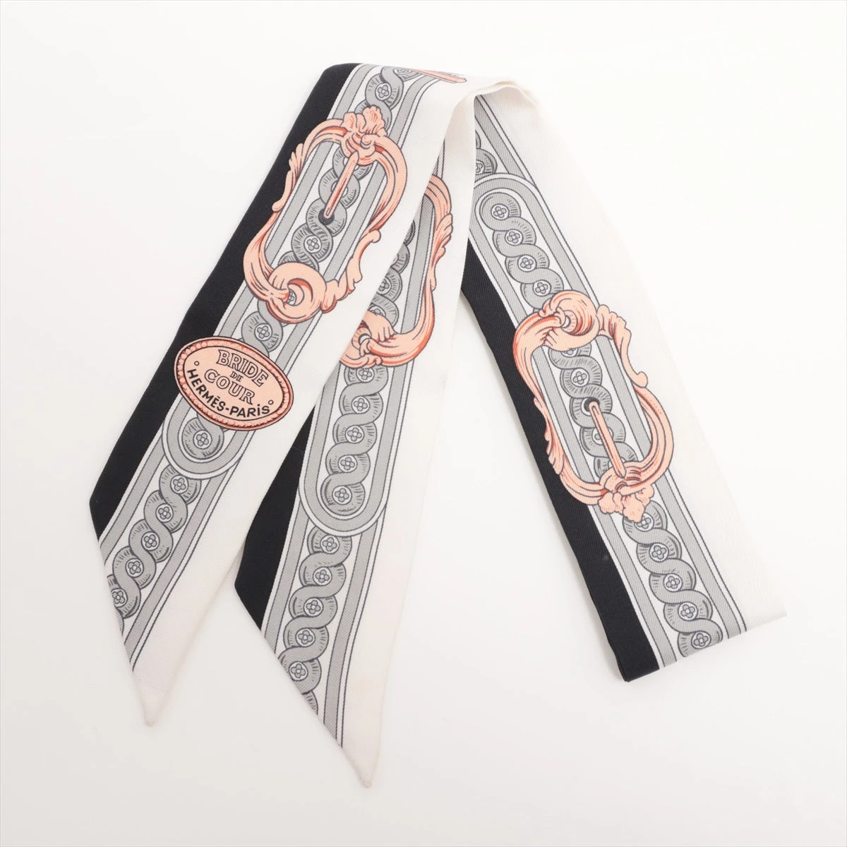 て*ん様 HERMES BRIDE DE COUR スカーフ HERMES エルメス スカーフ ツイリー 『Bride de Cour(法廷の勒