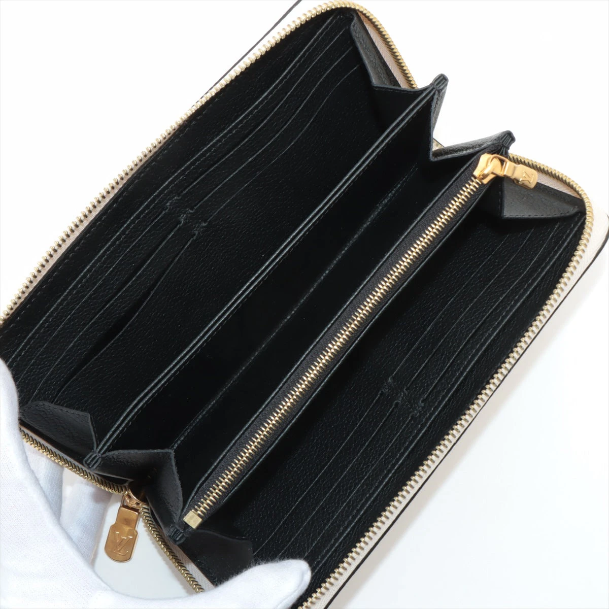 ヴィトン モノグラム アンプラント ブロデリー ジッピー