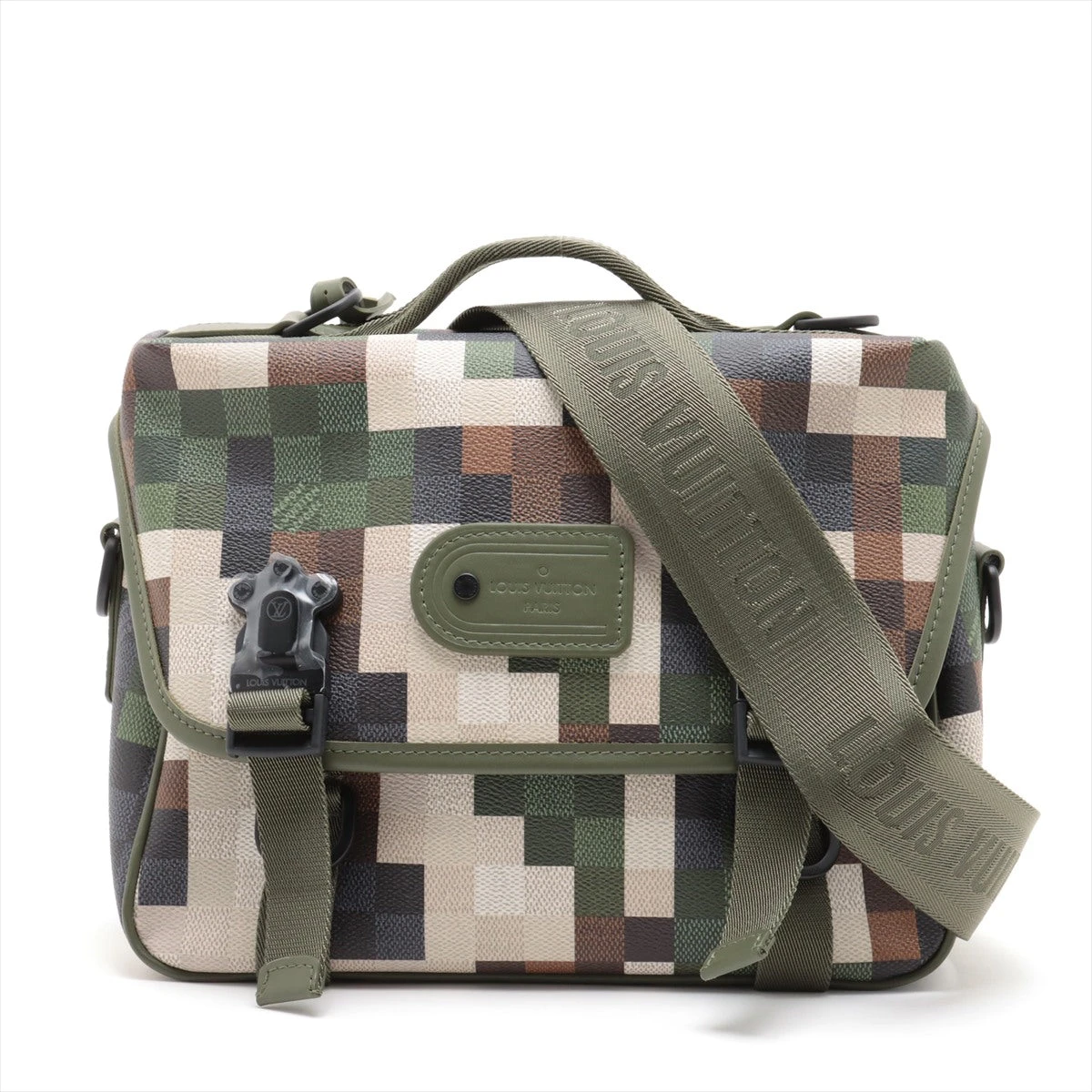 【注目アイテム】Louis Vuitton ダモフラージュ メッセンジャー ヴィトン ダモフラージュ トレイル メッセンジャー M24449 RFID