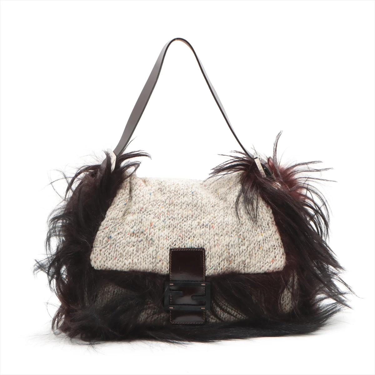 Fendi！フェンディ！リアルファー！美品 リアルファーを羽のように纏う贅沢…【「フェンディ」ファー