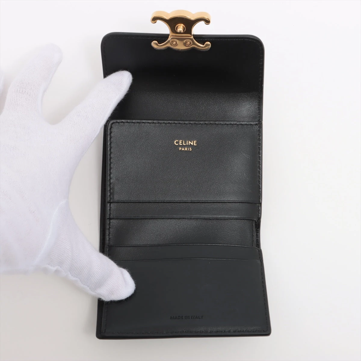 現行モデル 美品 セリーヌ スモール フラップウォレット トリオンフ ブラック CELINE セリーヌ スモール フラップ ウォレット トリオンフ 三