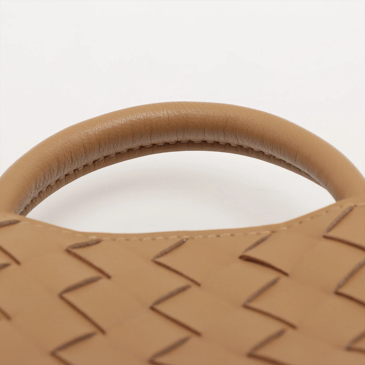 ボッテガヴェネタ イントレチャート スモール アンディアーモ レザー