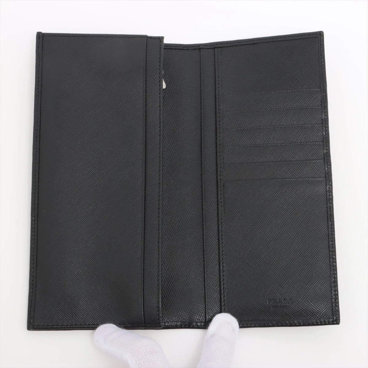 プラダ サフィアーノ 2MV836 レザー 長財布 ブラック A3265701｜中古 