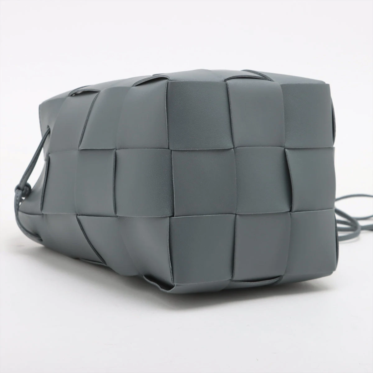 【美品】 ボッテガヴェネタ スモール カセット マキシイントレチャート グレー 美品】 ボッテガヴェネタ スモール カセット マキシイントレ