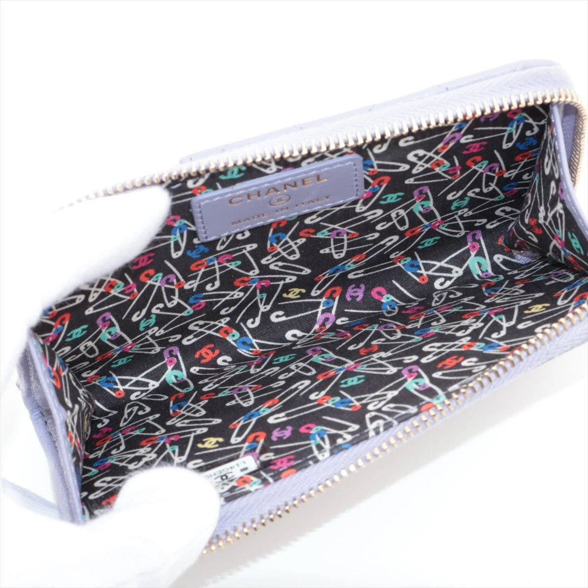 シャネル マトラッセ キャビアスキン フラグメントケース パープル