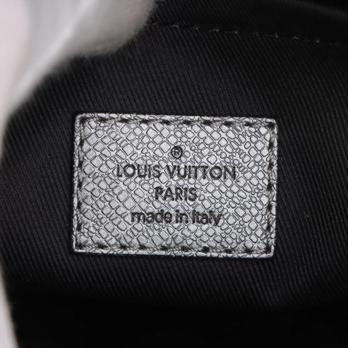 【極美品/RFID】ルイヴィトン タイガラマ アウトドアメッセンジャーPM ヴィトン タイガラマ アウトドア メッセンジャーPM M30830 RFID反応