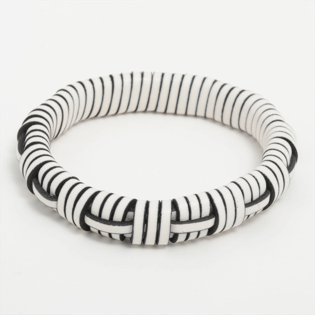 ウーブン バングル LOEWE】人気 ウーブン ロゴ 真鍮&クラシックカーフ バングル