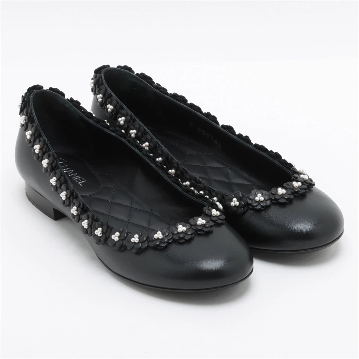 ⭐️極美品⭐️ シャネル　フラットシューズ　ココマーク　パンチング　レザー CHANEL - シャネル CHANEL パンプス G02819 フラットパンプス