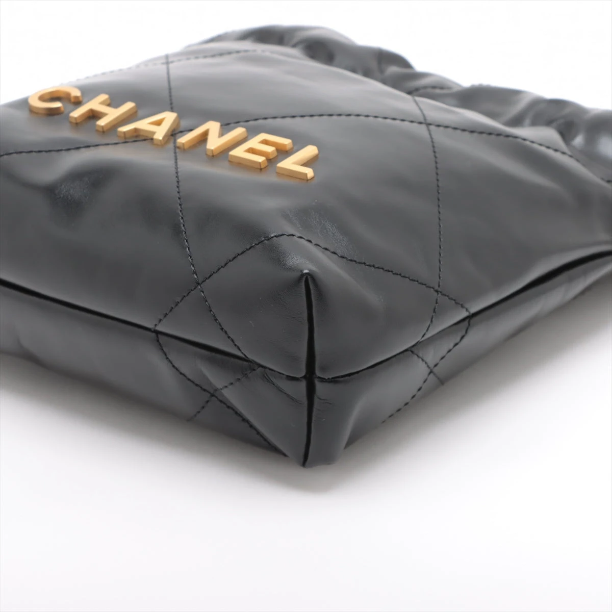 CHANEL ブラックレザー バッグ Pre-Owned Black Chevron Lambskin New Classic Double Flap
