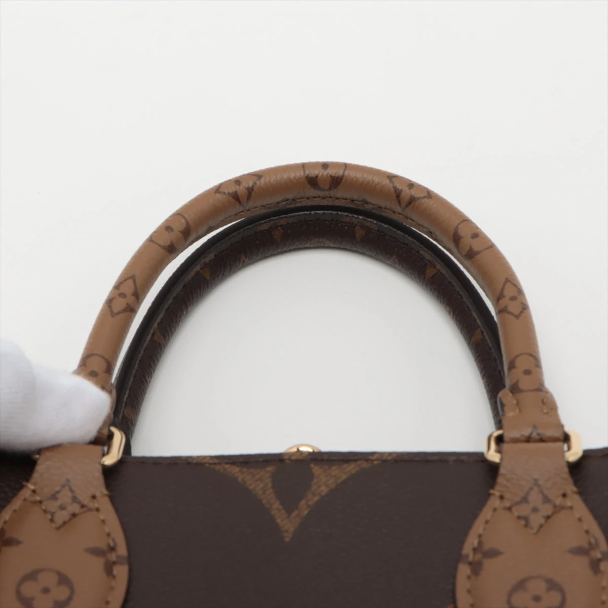 ルイヴィトン モノグラム ジャイアント リバース オンザゴー PM M46373