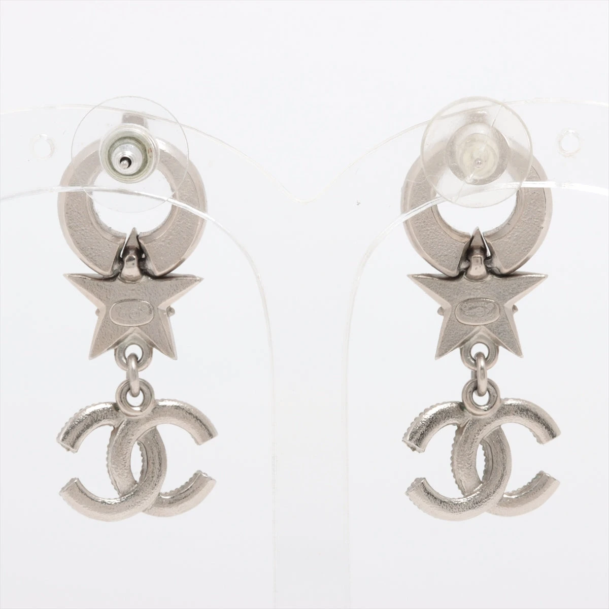 CHANEL シャネル　ダブルCロゴ ピアス(両耳用) シルバー CHANEL ダブルCロゴ ピアス(両耳用) - メルカリ