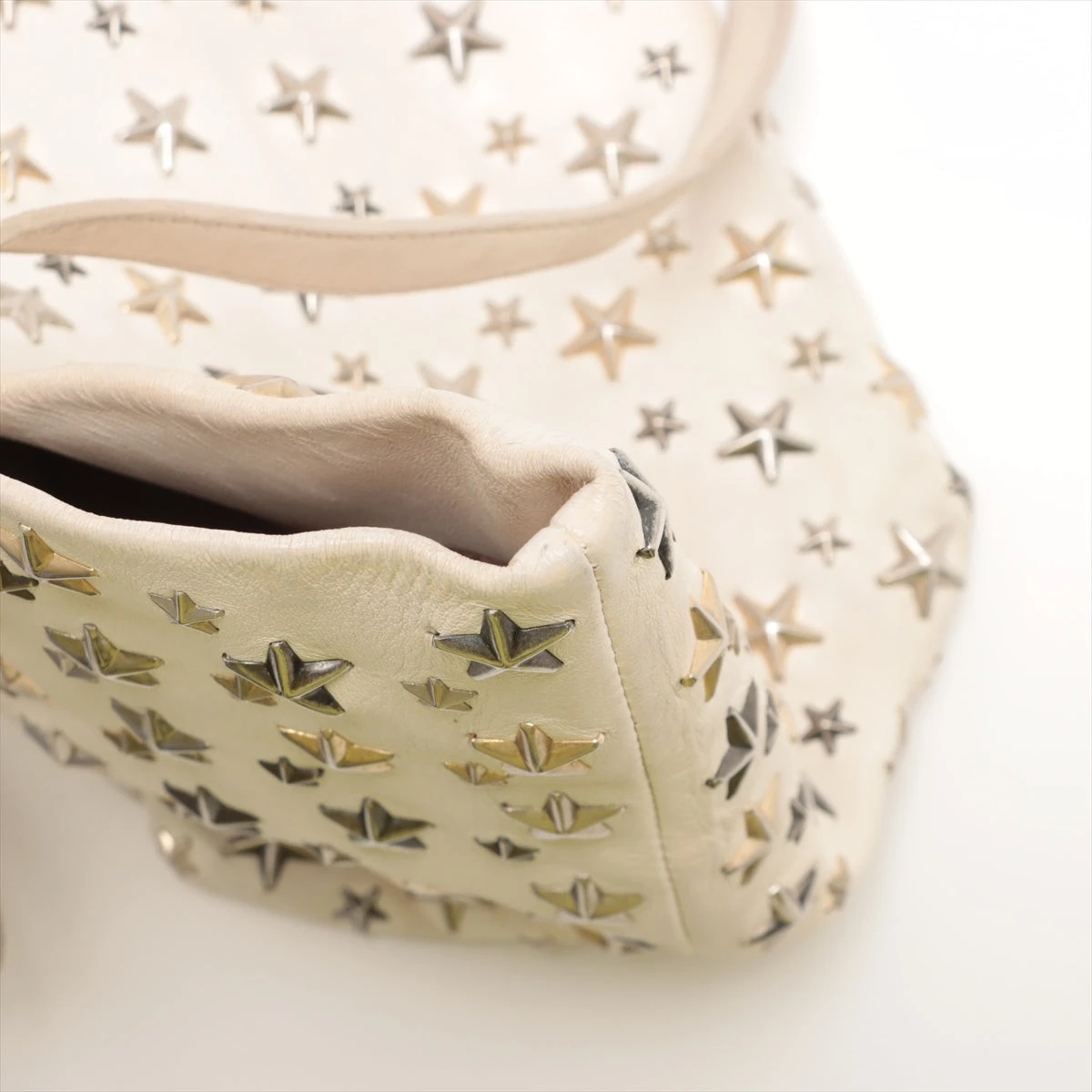 良品 ジミーチュウ 大容量 トートバッグ スタッズ スター レザー 肩掛け 白 JIMMY CHOO ジミー チュウ SASHA S[トートバッグ スタースタッズ