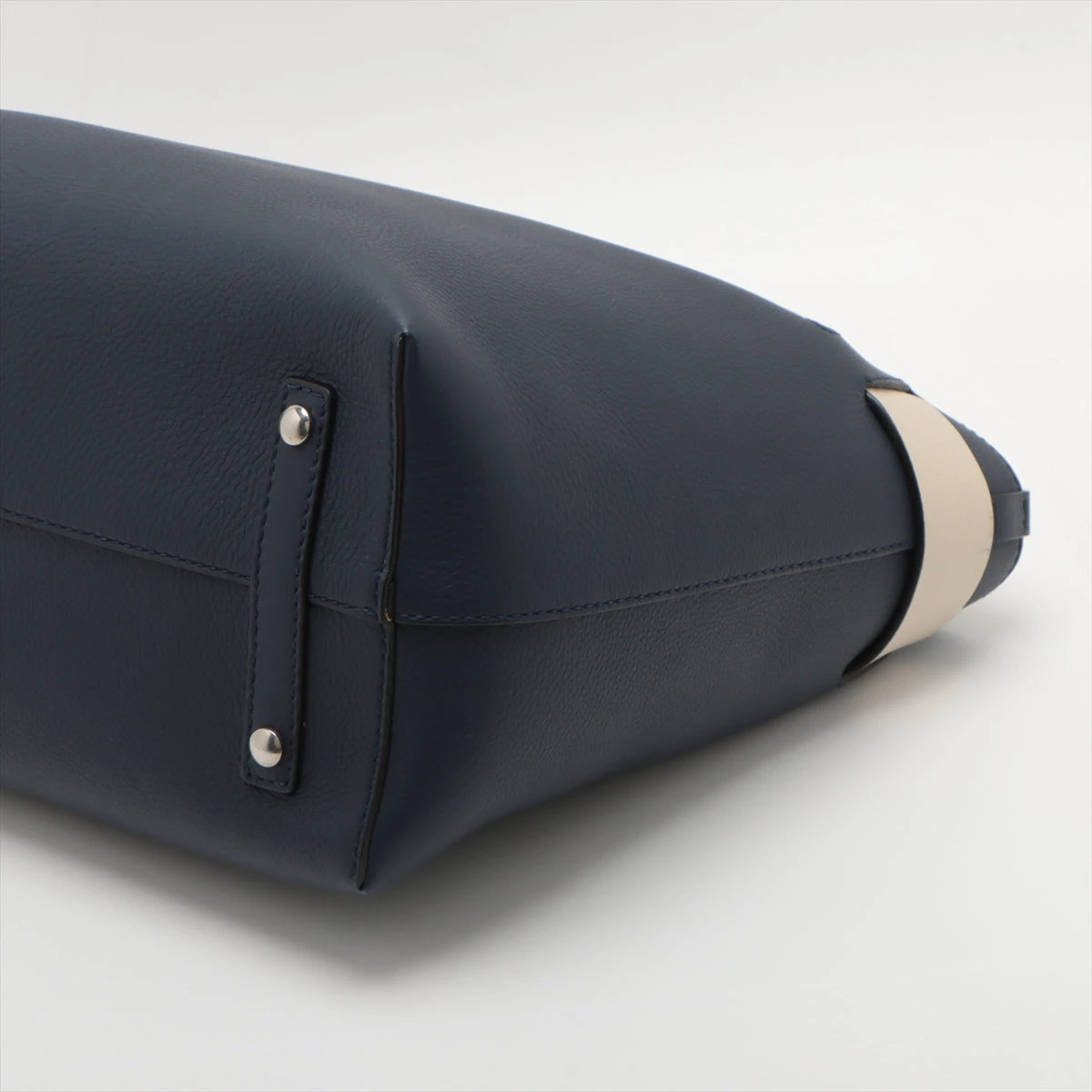 バーバリー ベルトバッグ レザー ショルダーバッグ 2WAY ネイビー バーバリー ベルトバッグ レザー 2WAYハンドバッグ ネイビー A3270189