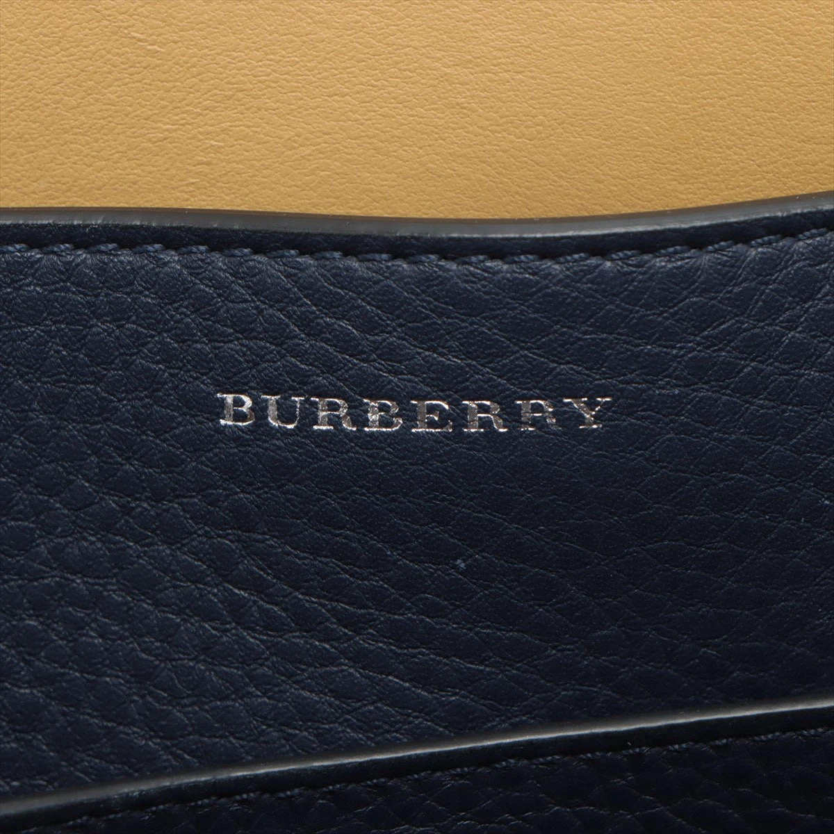 バーバリー ベルトバッグ レザー 2WAYハンドバッグ ネイビー A3270189