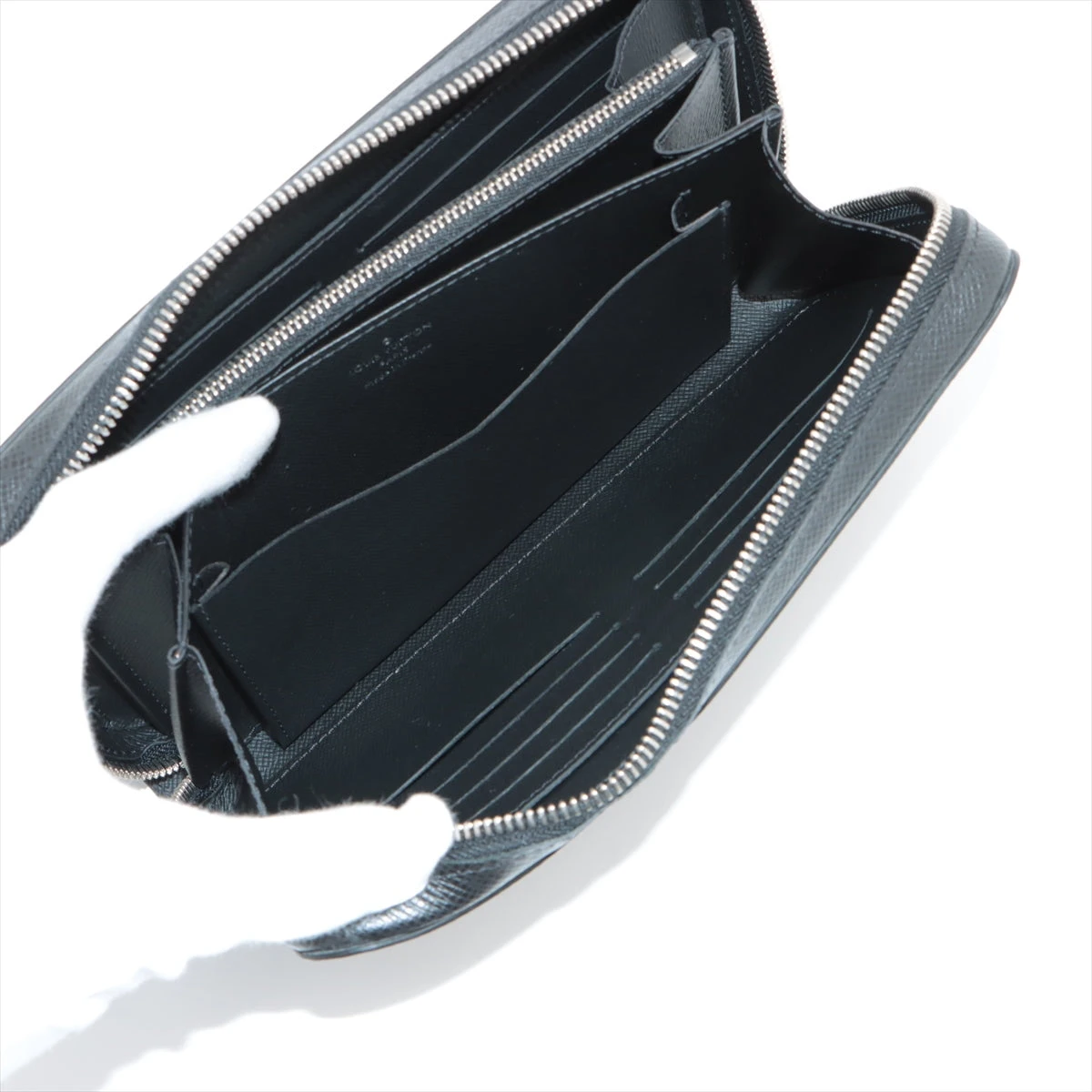 ヴィトン タイガ ジッピーXL M44275 ブラック ラウンドジップ