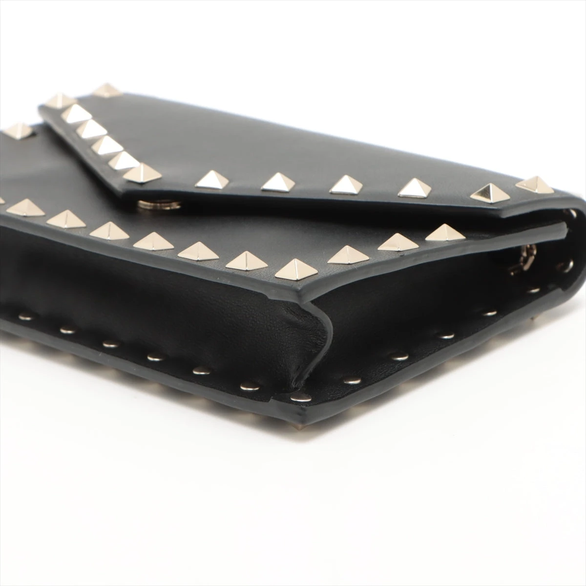 ヴァレンティノガラヴァーニ ロックスタッズ レザー×スタッズ チェーン