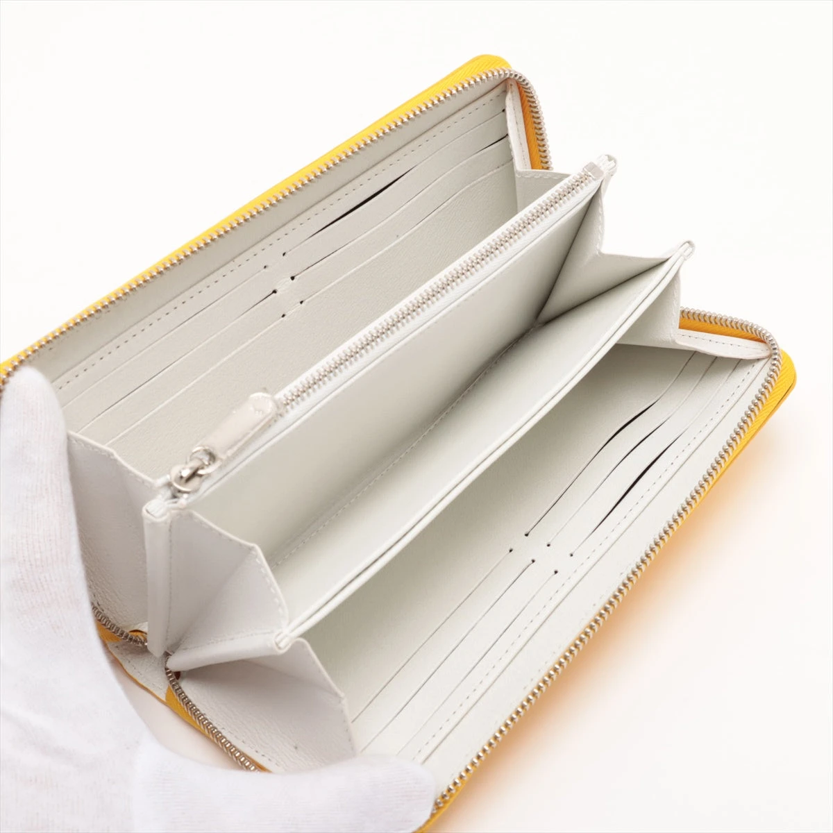 超希少　LOUIS VUITTON クロコダイル ジッピーウォレットイエロー新品 LOUIS VUITTON ルイ・ヴィトン 美品 超希少 豪華 最上級 サハラ