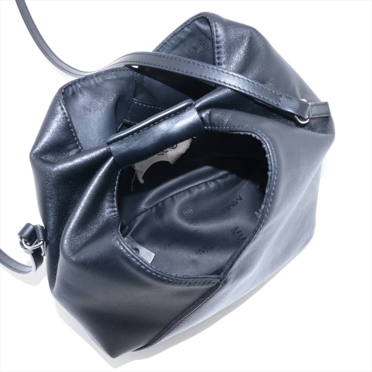 MM6 ジャパニーズバッグ ショルダー　オールレザー MM6 ジャパニーズ レザー ショルダーバッグ ブラック A2815696