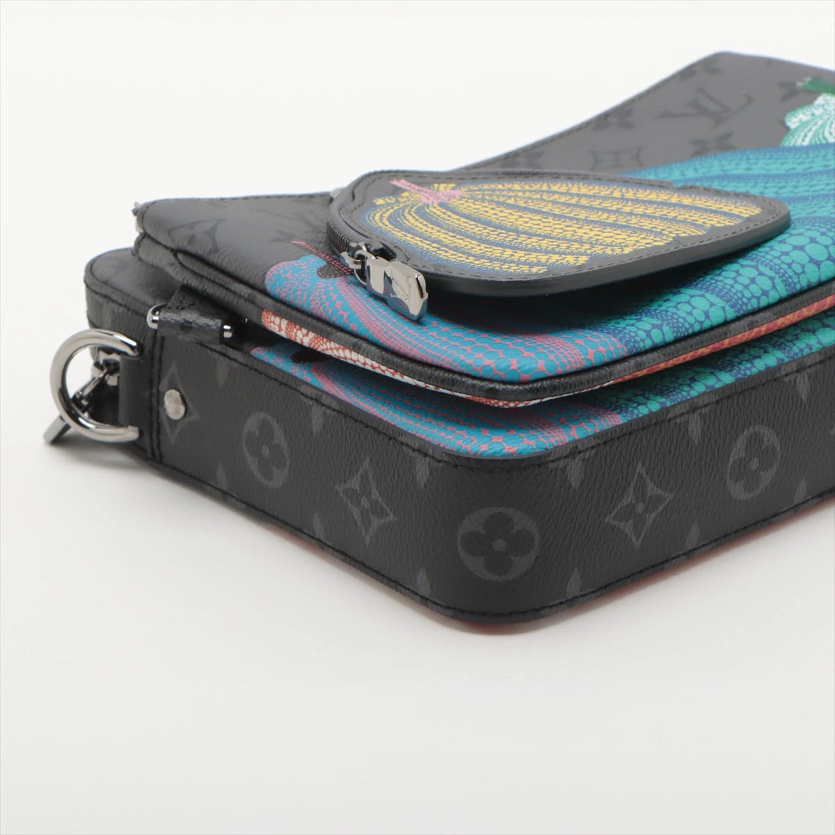 ヴィトン×草間彌生 モノグラム パンプキン トリオメッセンジャー