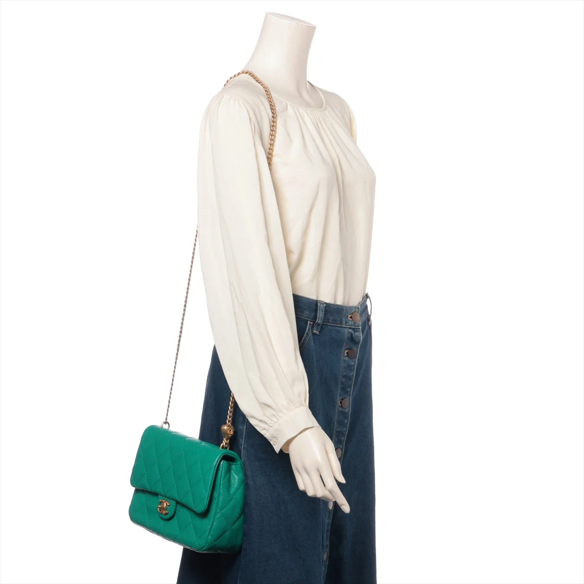 シャネル マトラッセ キャビアスキン チェーンショルダーバッグ  