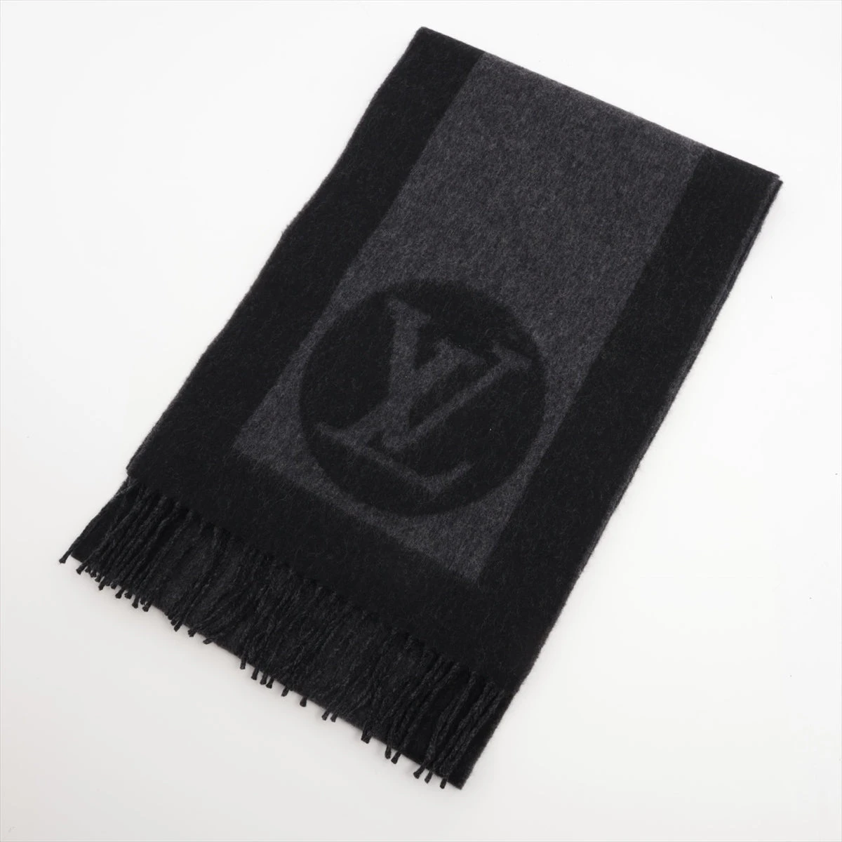 Louis Vuitton グレー マフラー 約180cm x 30cm