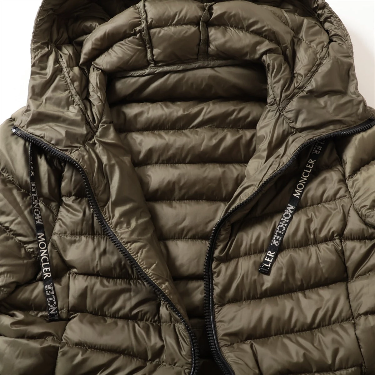 モンクレール SUVETTE 18年 ナイロン ダウンコート 2 レディース