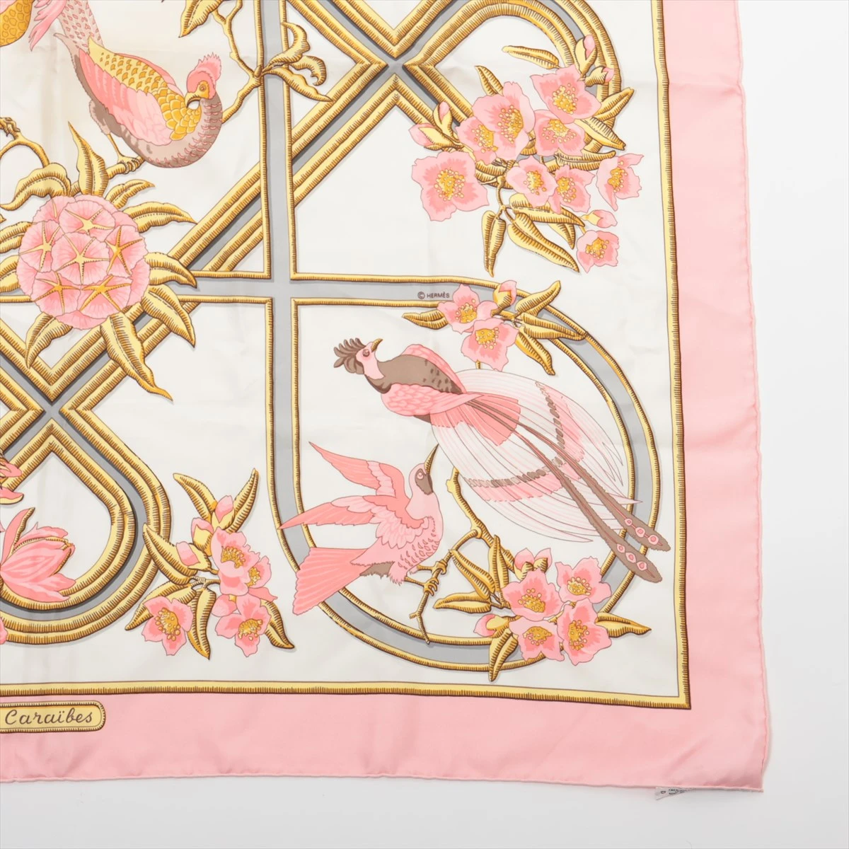 美品 HERMES カレ45 Caraibes カリブ鳥 シルク スカーフ 美品 HERMES カレ45 Caraibes カリブ鳥 シルク スカーフ