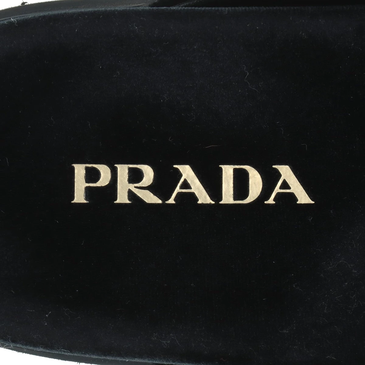 国内発送【PRADA】ロゴ トング サンダル ロゴ ブラック VIP価格◇PRADA◇レディース ロゴ ラバー トングサンダル (PRADA